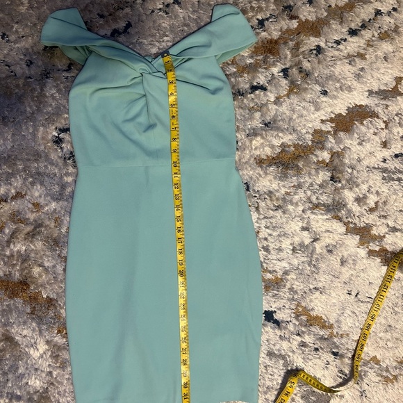 Badgley Mischka Green Off-Shoulder Bodycon Midi Dress - Picture 4 of 8